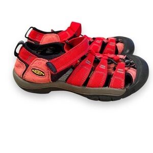KEEN Newport H2 Sandals Unisex Red Water Hiking Shoes Size 8